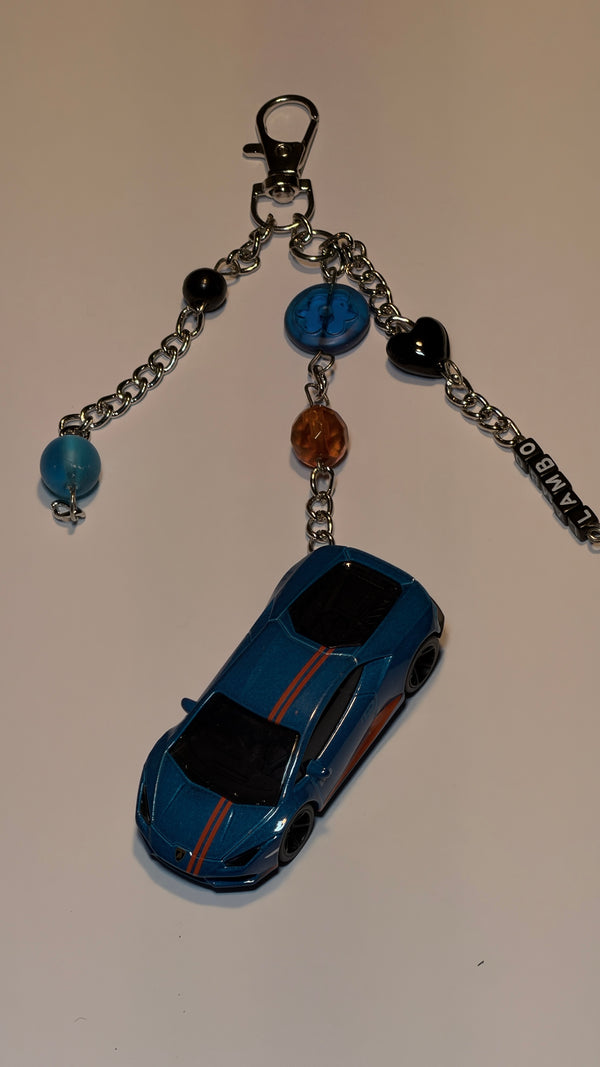Lamborghini Huracan keychain ￼