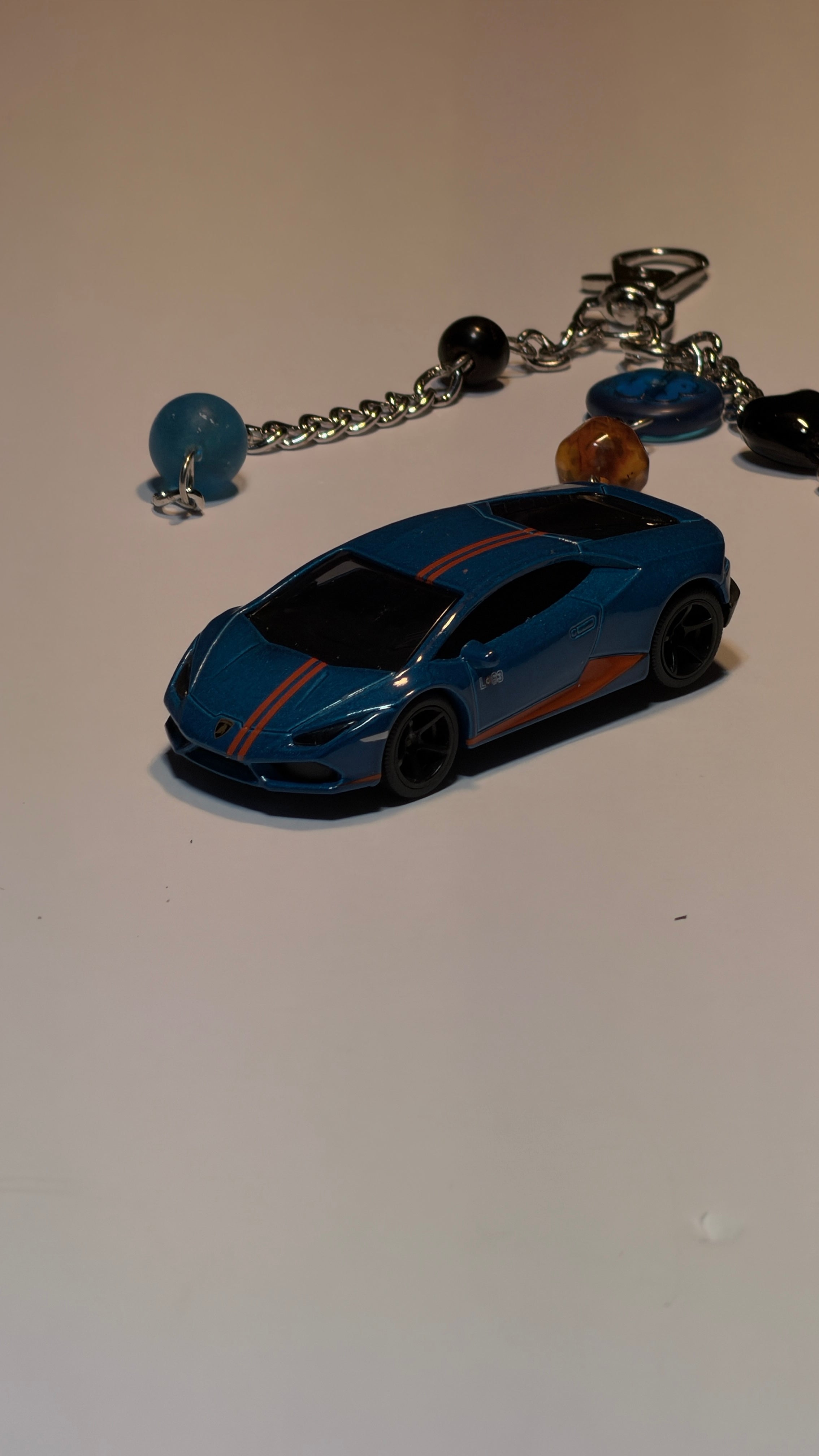 Lamborghini Huracan keychain ￼