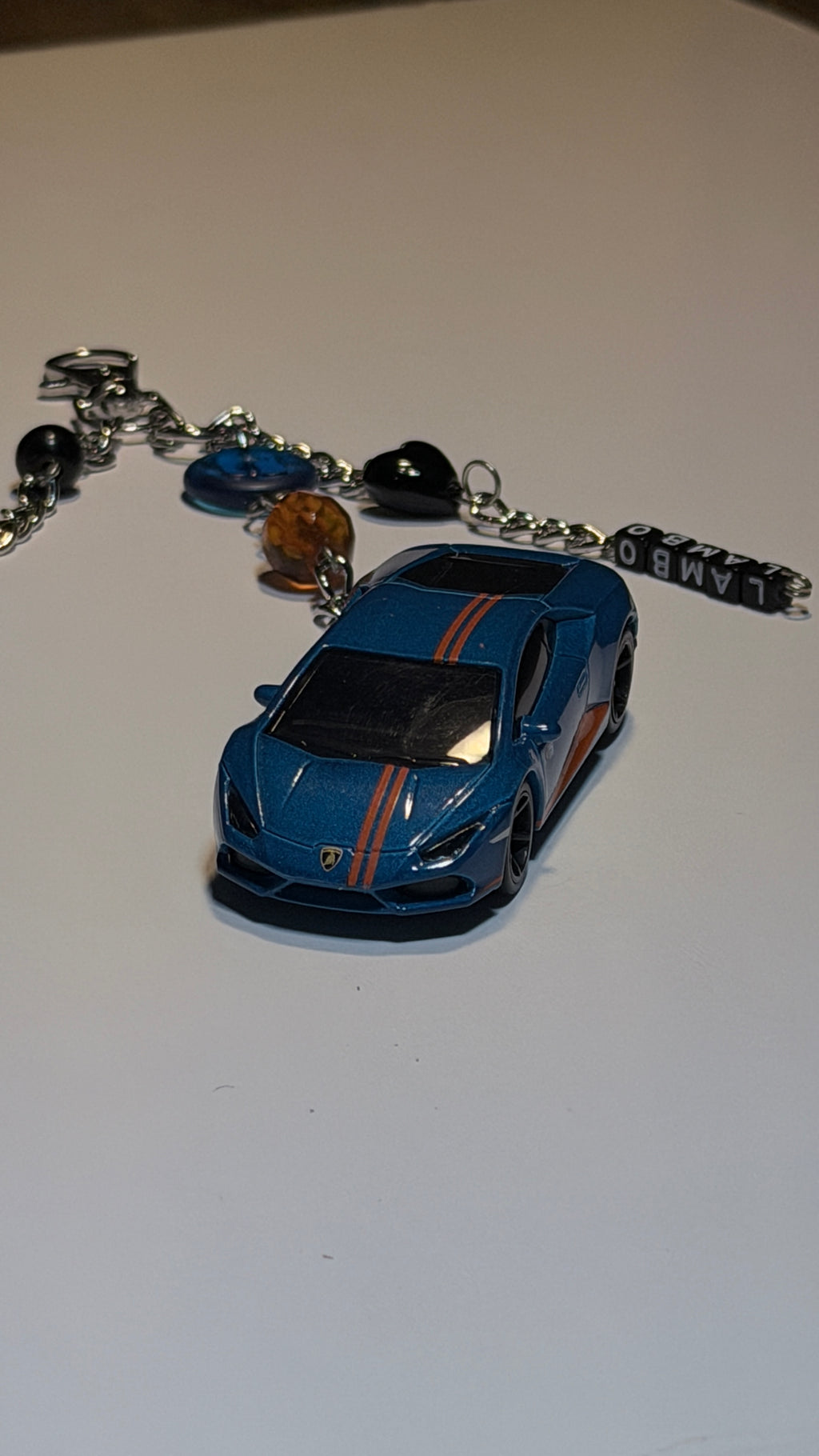 Lamborghini Huracan keychain ￼